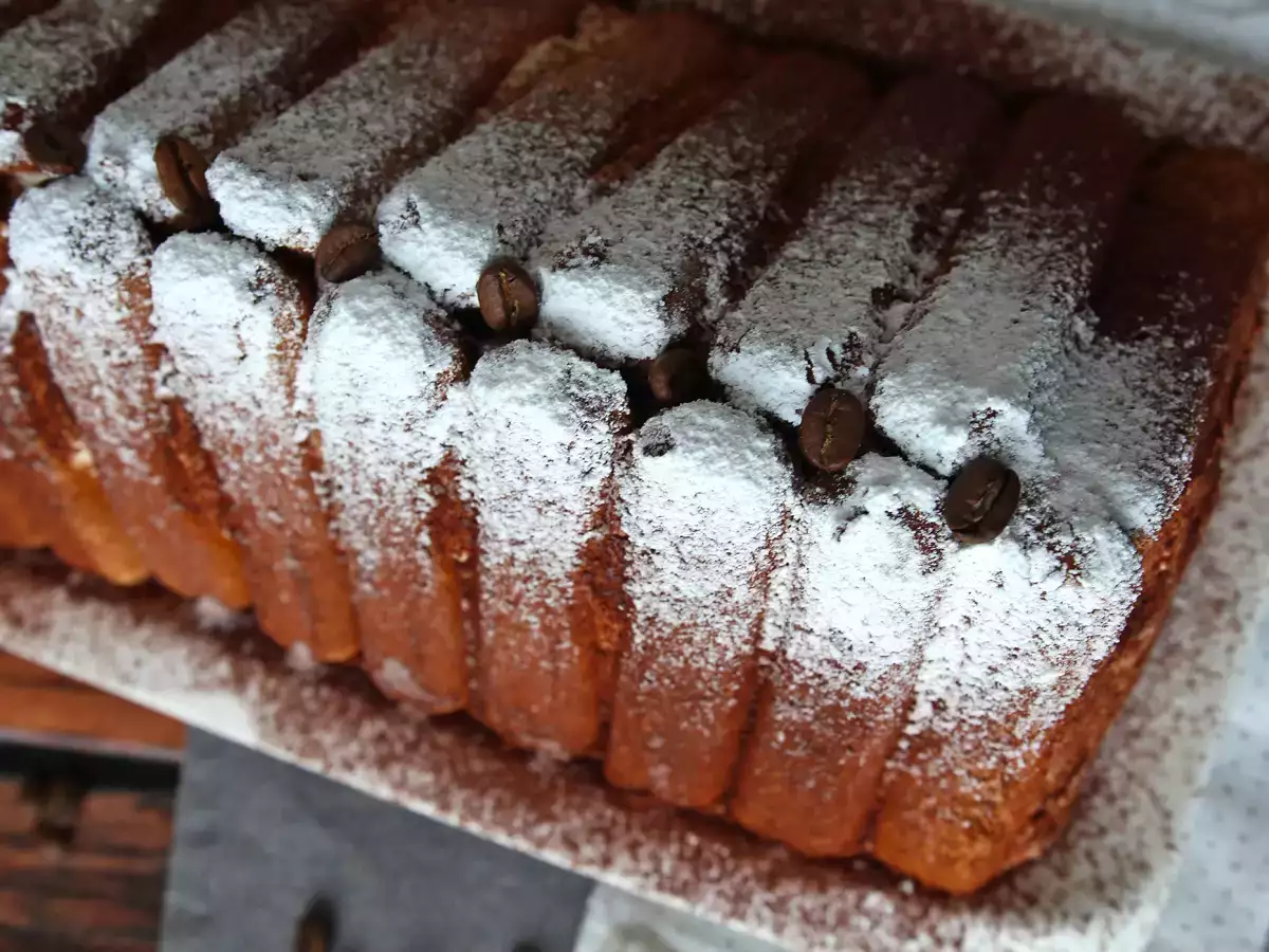 Tiramisu v obliki polena brez kalupa za ljubitelje kave - fotografija 8