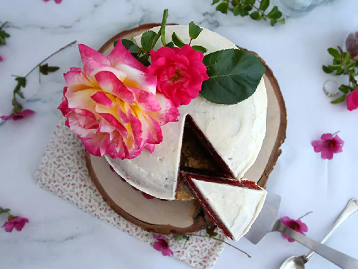Torta Red Velvet - fotografija 3