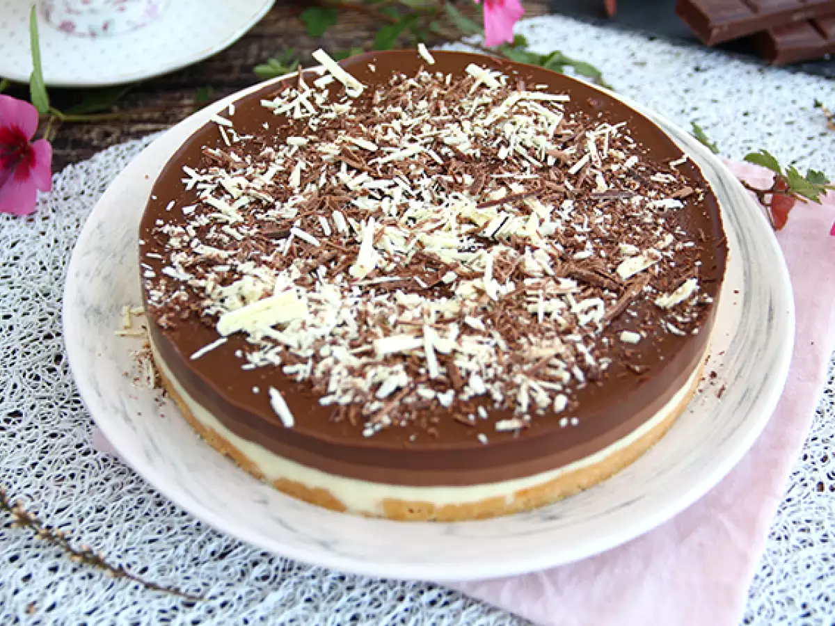 Torta s tremi čokoladami, izjemno kremasta - fotografija 2