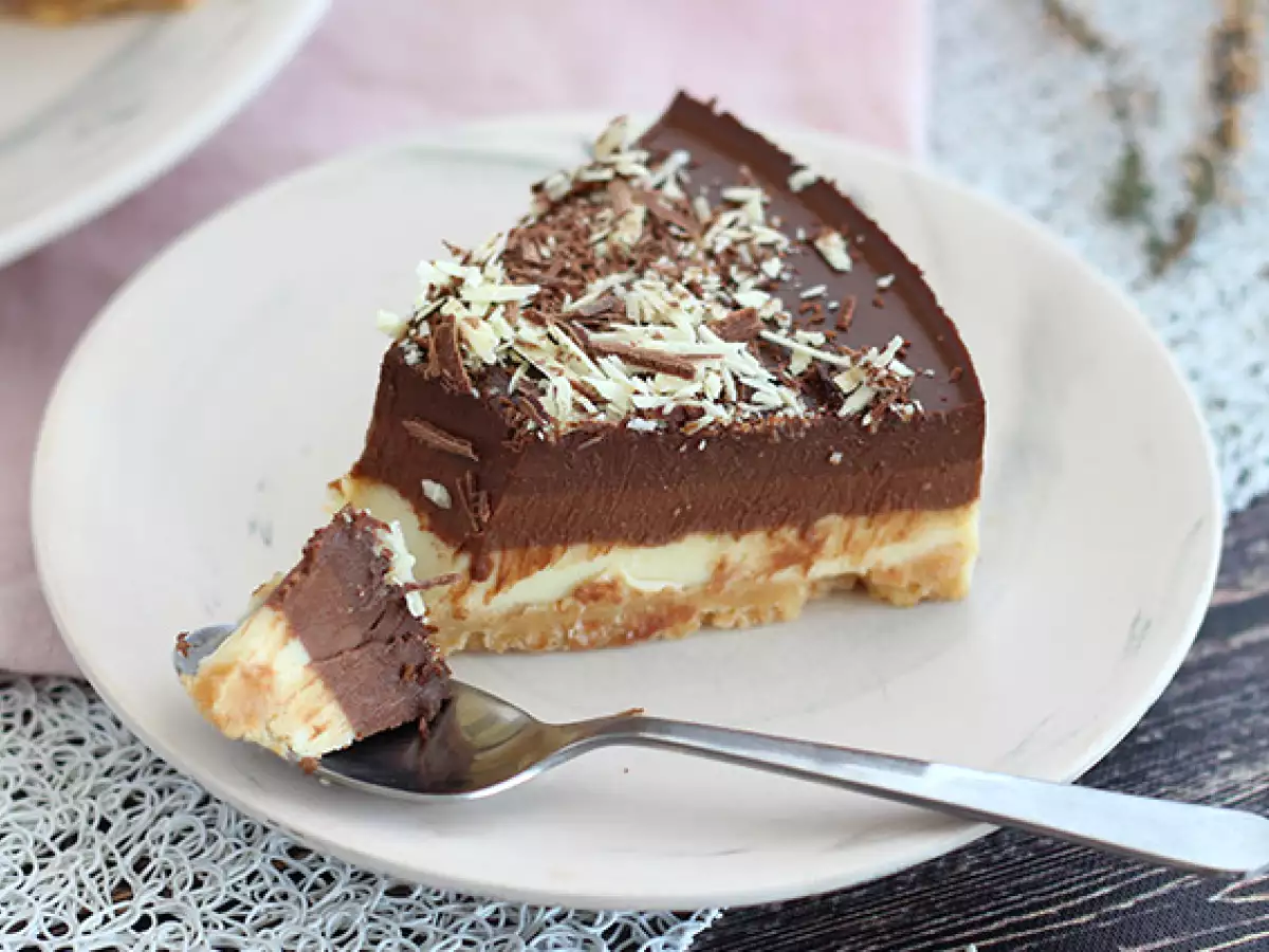 Torta s tremi čokoladami, izjemno kremasta - fotografija 5
