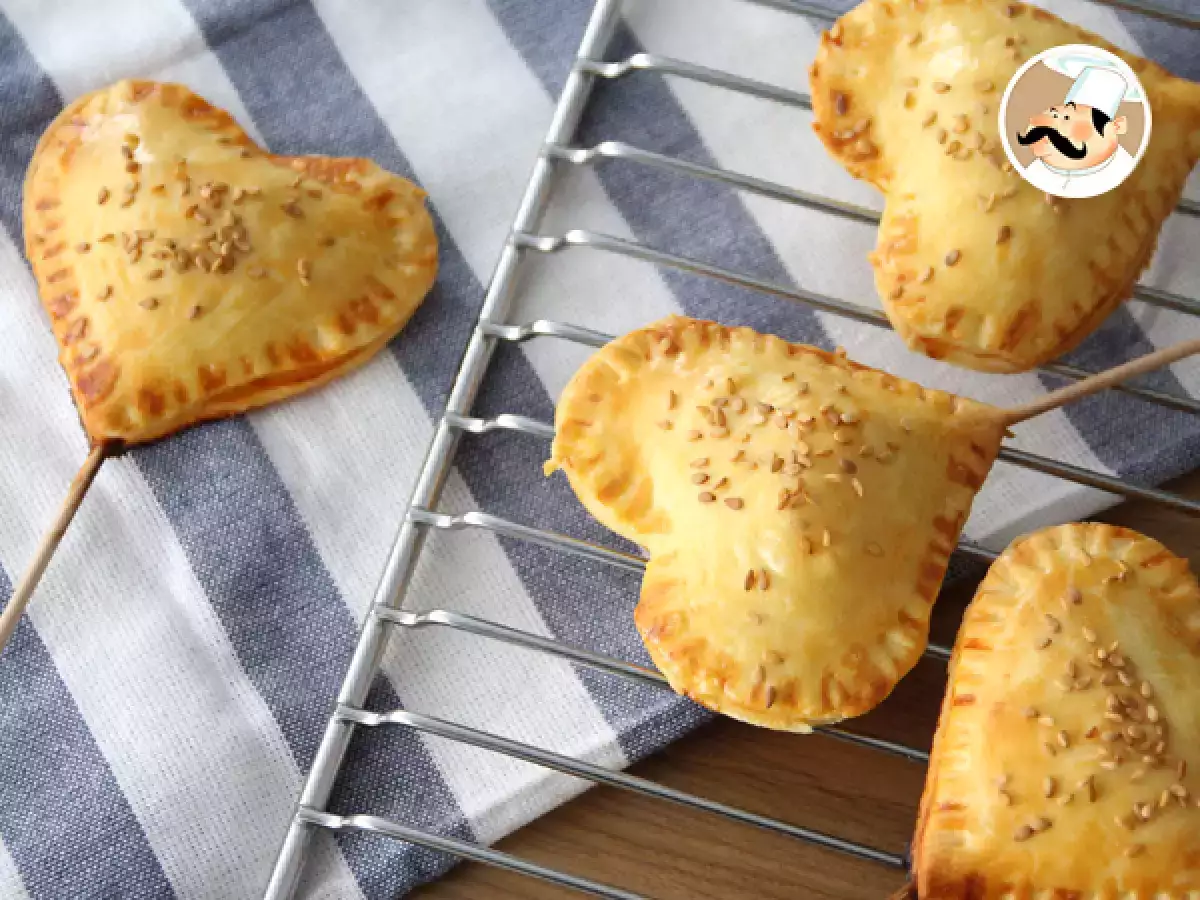 Valentinovi srčki iz krhkega testa na palčki (Pie Pops)