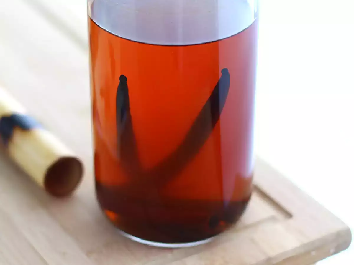 Vanilija in cimet, aranžirana z rumom - fotografija 3