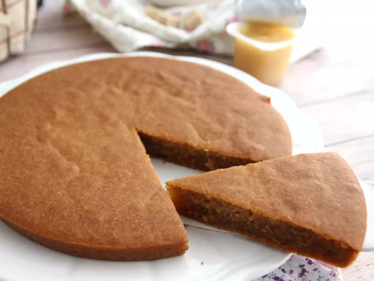 Veganska in brezglutenska torta iz sojinega jogurta in jabolčne čežane - fotografija 3