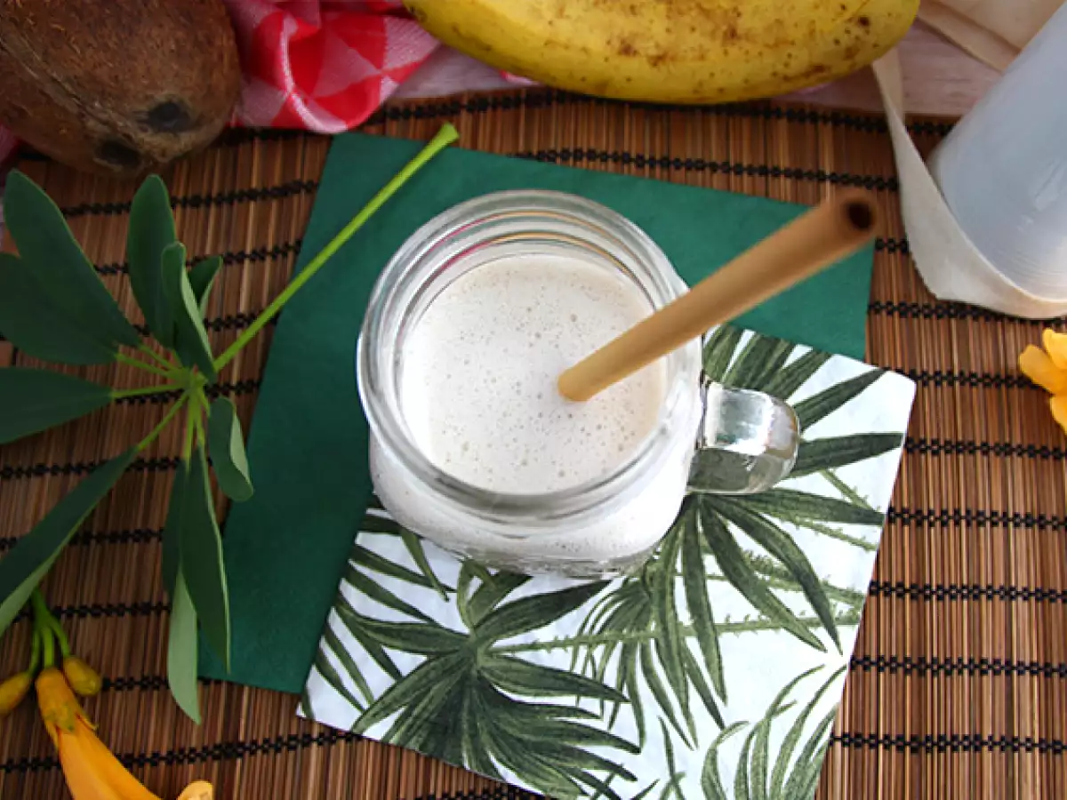 Veganski bananin milkshake - fotografija 3