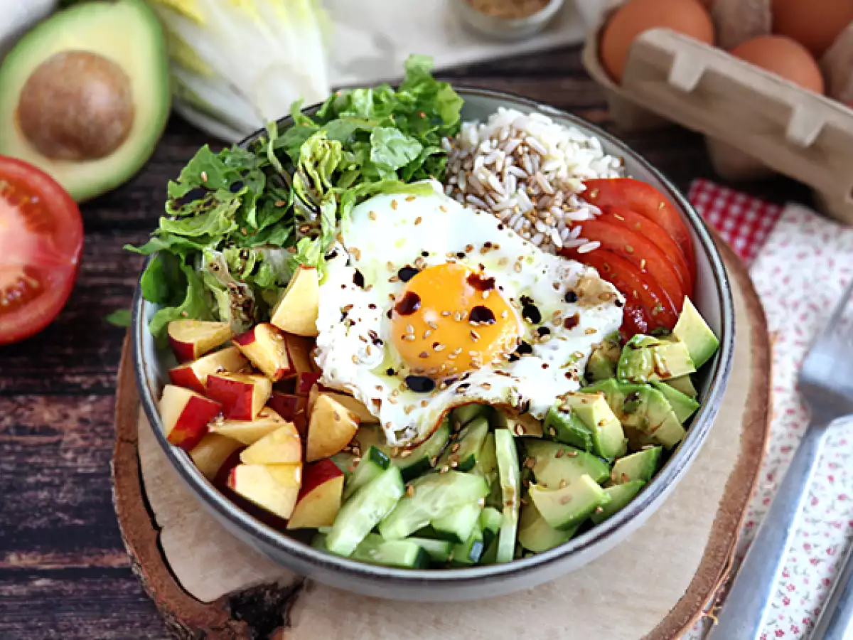 Vegetarijanska skleda Buda - čudovito uravnotežena in barvita solata! - fotografija 3