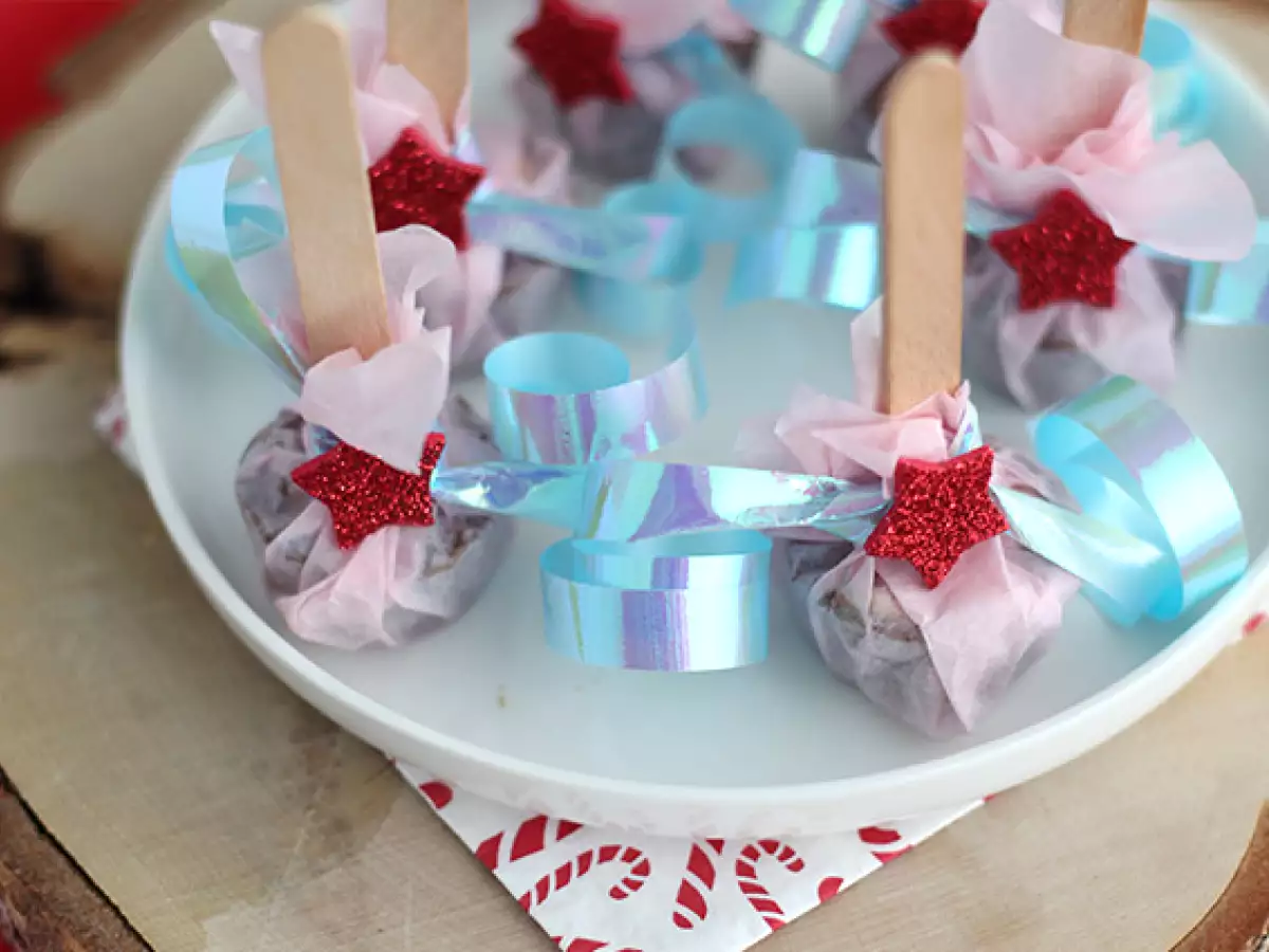 Vroče čokoladne lizike: temna čokolada + praženi lešniki - fotografija 4