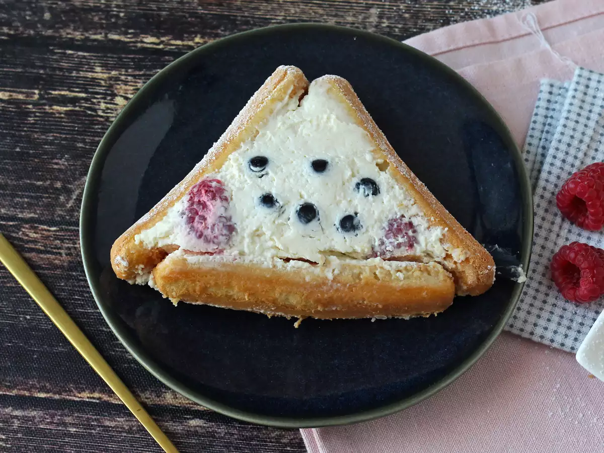 Za izdelavo tega rdečega sadnega polena ne potrebujete kalupa! - fotografija 2