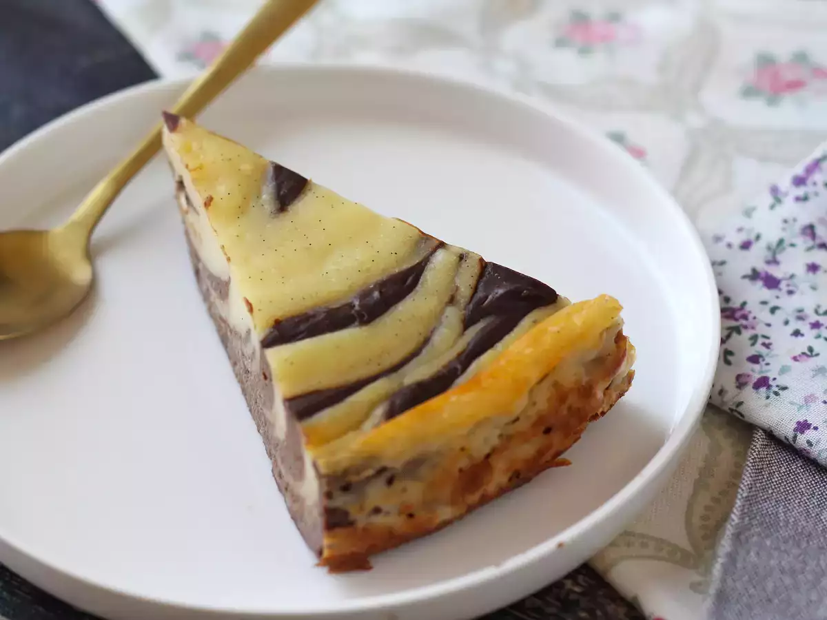 Zelo enostaven marmoriran flan brez testa z zagotovljenim »wow« učinkom - fotografija 5