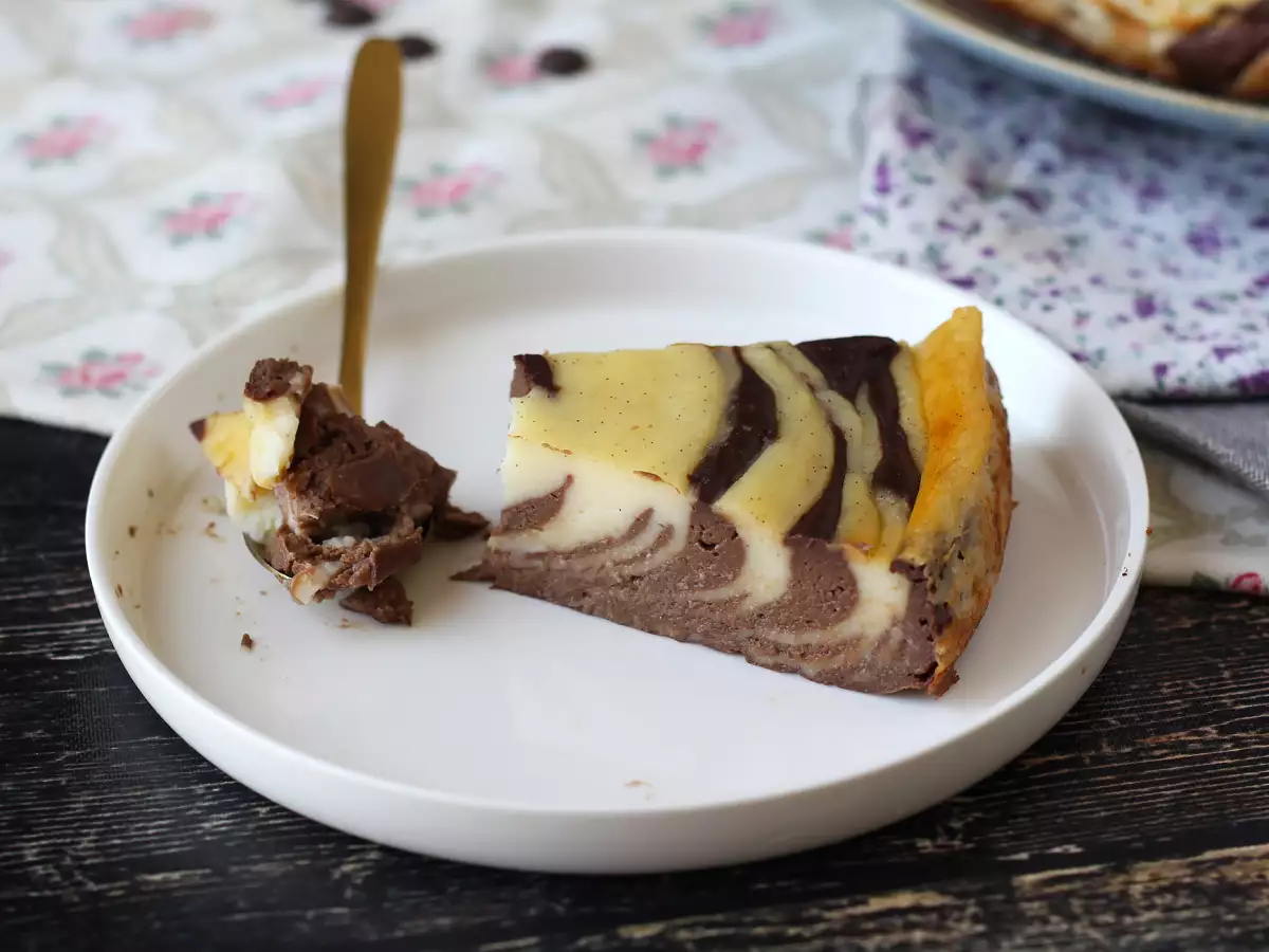 Zelo enostaven marmoriran flan brez testa z zagotovljenim »wow« učinkom - fotografija 7