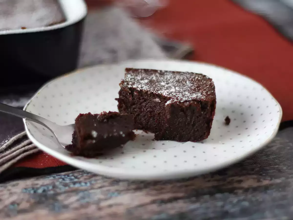 Zelo sočna čokoladno-kostanjeva torta iz samo 4 sestavin - fotografija 5