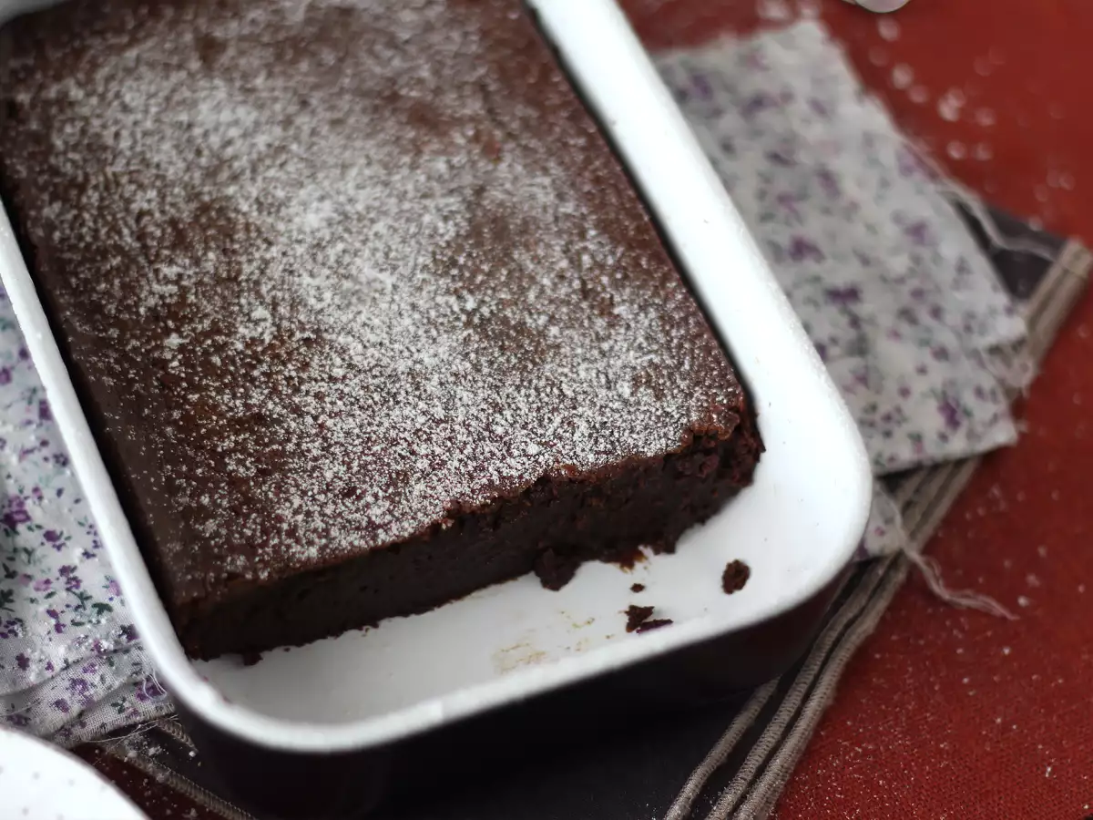 Zelo sočna čokoladno-kostanjeva torta iz samo 4 sestavin - fotografija 8