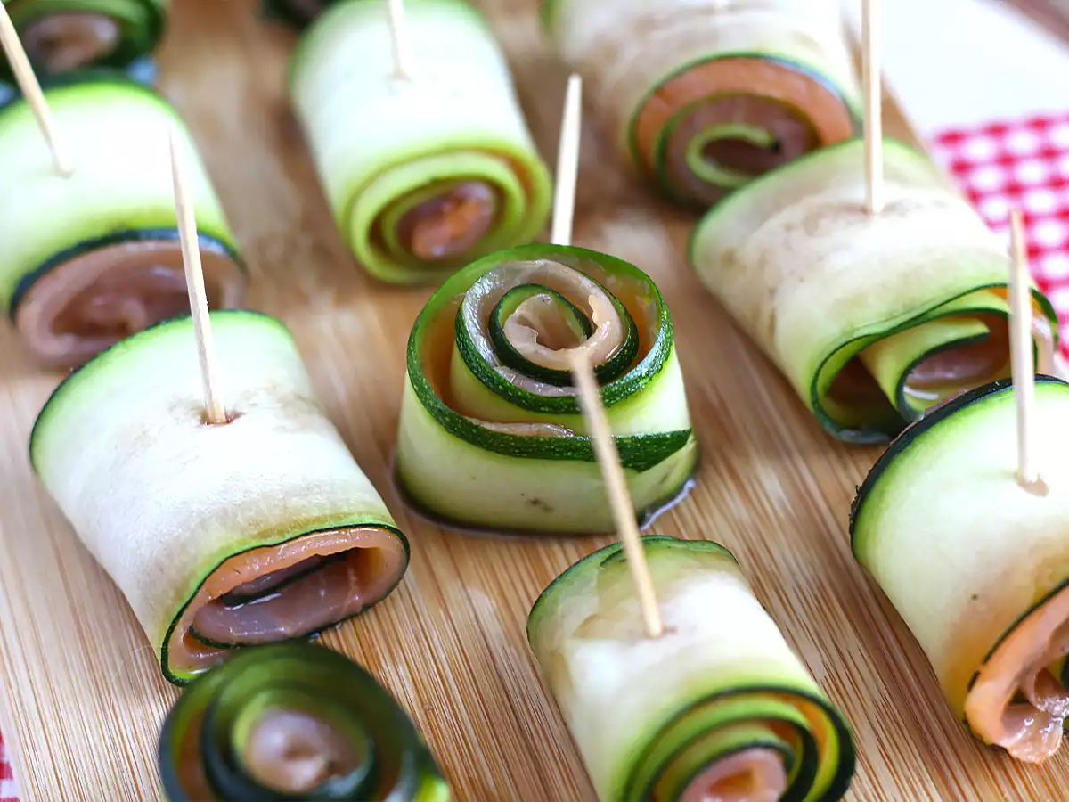 Zvitki iz bučk in dimljenega lososa - fotografija 4